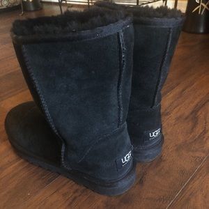 AUTHENTIC BLACK UGG BOOTS